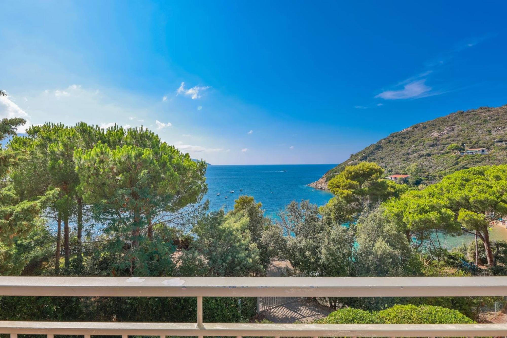 La Terrazza Sul Forno - Goelba Apartment Портоферайо Екстериор снимка