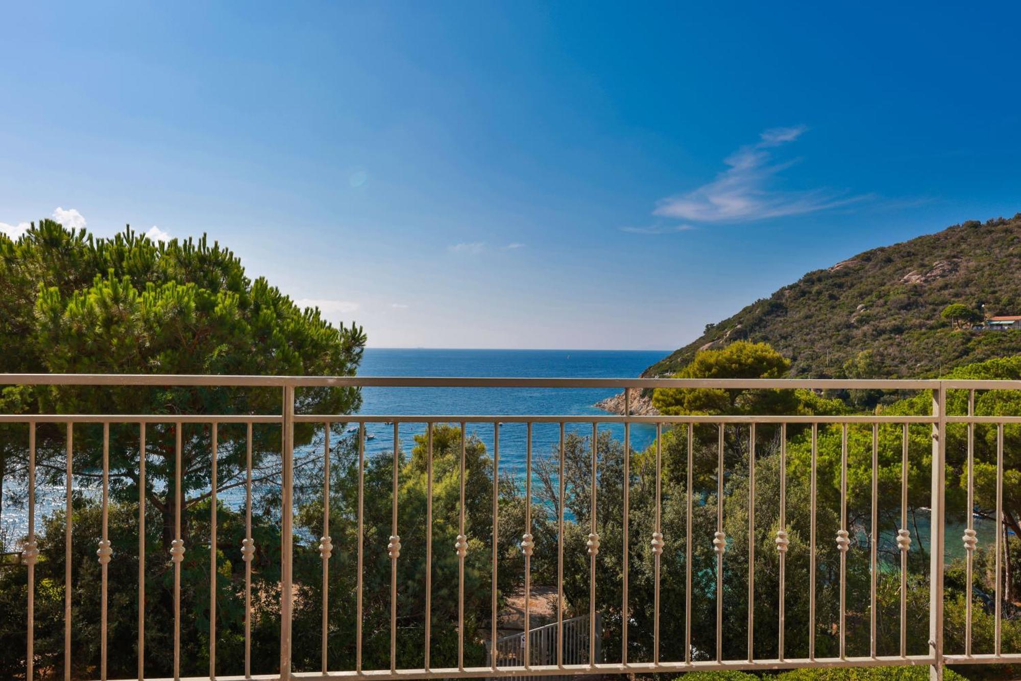 La Terrazza Sul Forno - Goelba Apartment Портоферайо Екстериор снимка