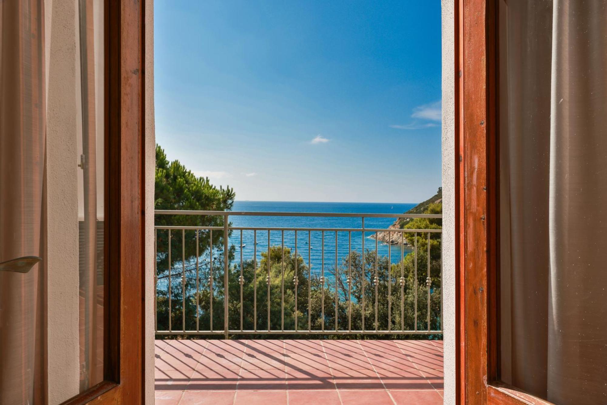 La Terrazza Sul Forno - Goelba Apartment Портоферайо Екстериор снимка
