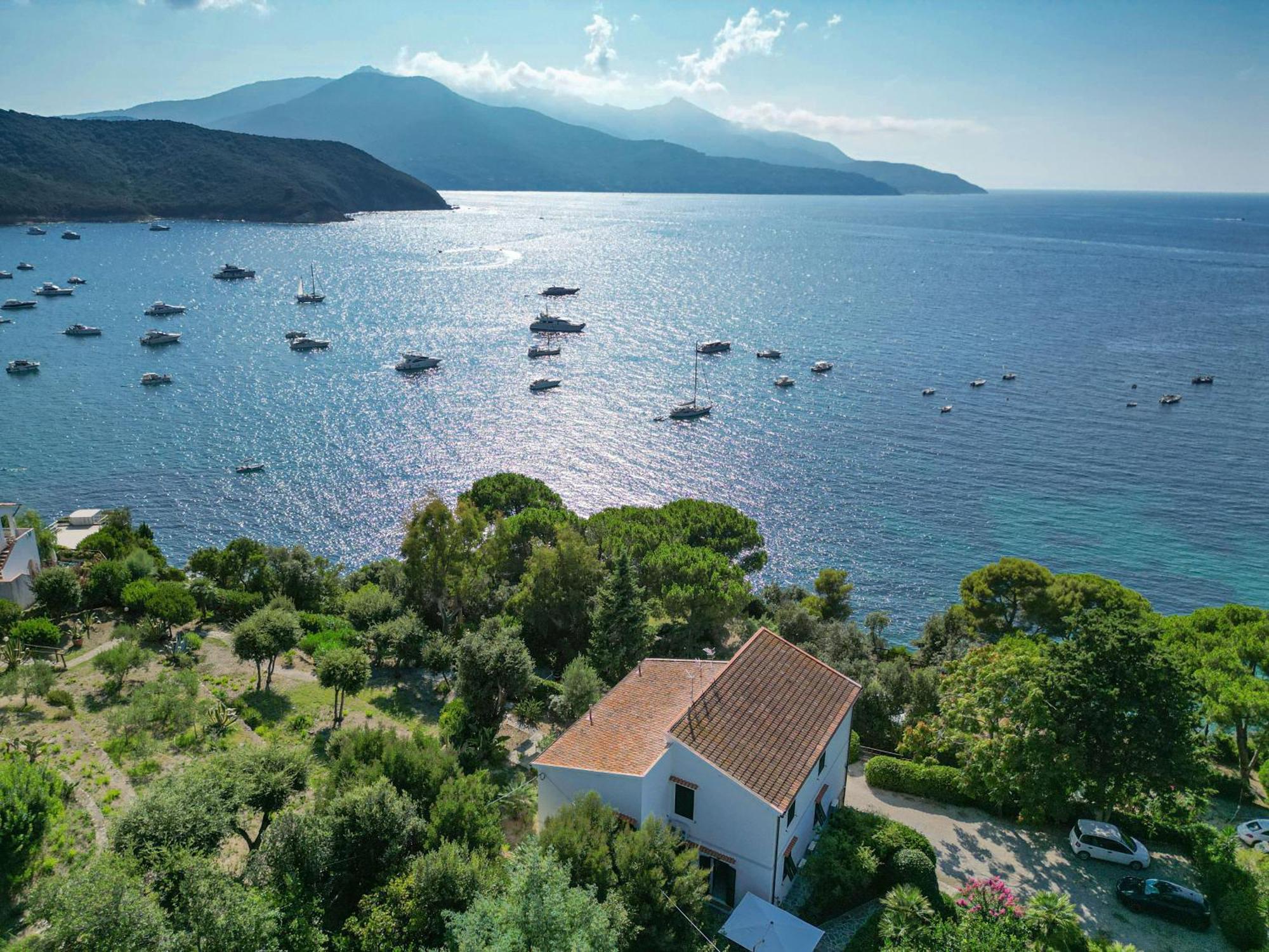 La Terrazza Sul Forno - Goelba Apartment Портоферайо Екстериор снимка
